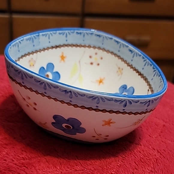 Floral Blue Poppy Triangular Ceramic Bowls Set of 4 by Temptations by Tara - Picture 6 of 6